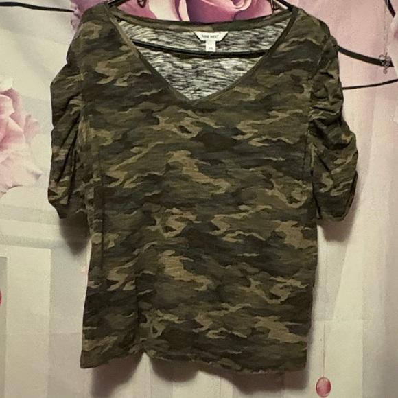 Camo V-Neck Top Nine West XXL - Picture 1 of 7